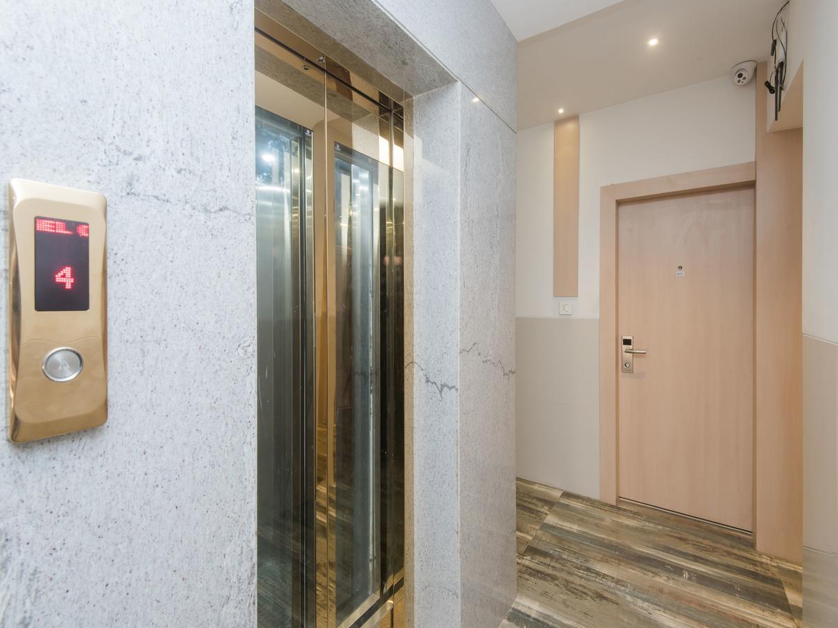 Oyo 13089 Hotel Gold Crest نافي مومباي المظهر الخارجي الصورة