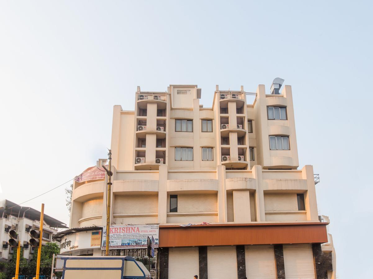 Oyo 13089 Hotel Gold Crest نافي مومباي المظهر الخارجي الصورة